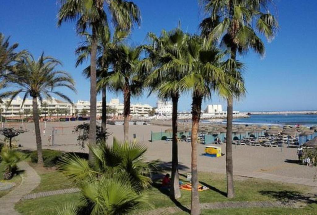 Brise Marine Apartment Benalmadena Bagian luar foto